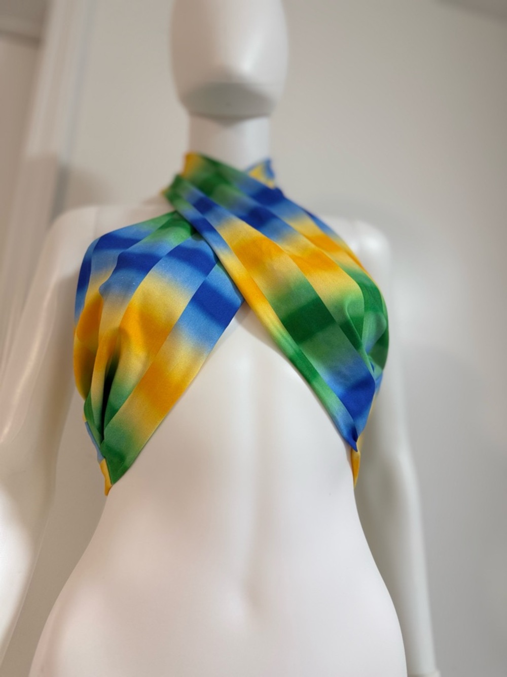 Colorblock Cross Halter Scarf Top - Picture 8 of 8